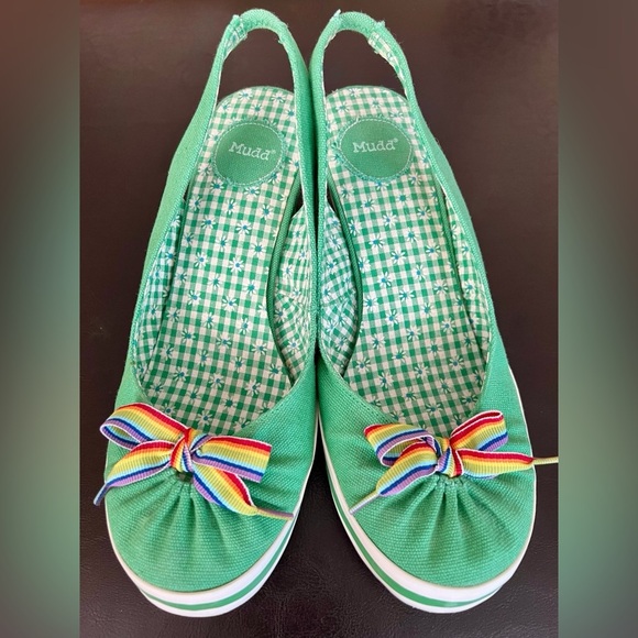 Women's Mudd U.S. Size 10M Moss Rainbow Stripped Ribbons Slide On Sandles - Picture 1 of 11